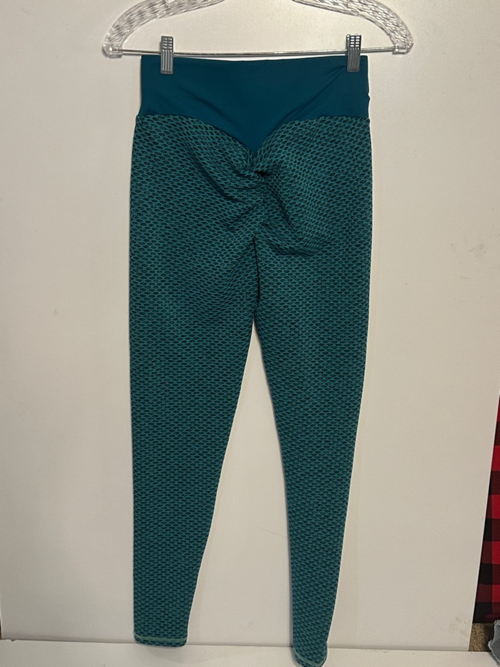 Feel like a wagon dragging Mermaid in these Teal Textured Scrunch Leggings
